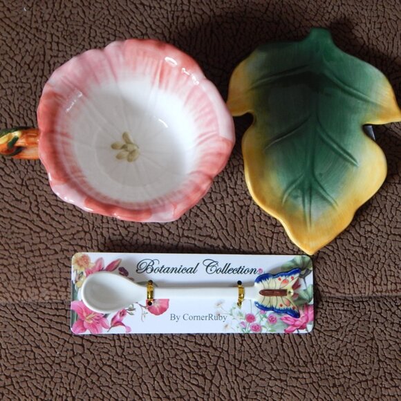 Corner Ruby Botanical Collection White Flower Shape Teacup Leaf Saucer Spoon NWT - Picture 7 of 13